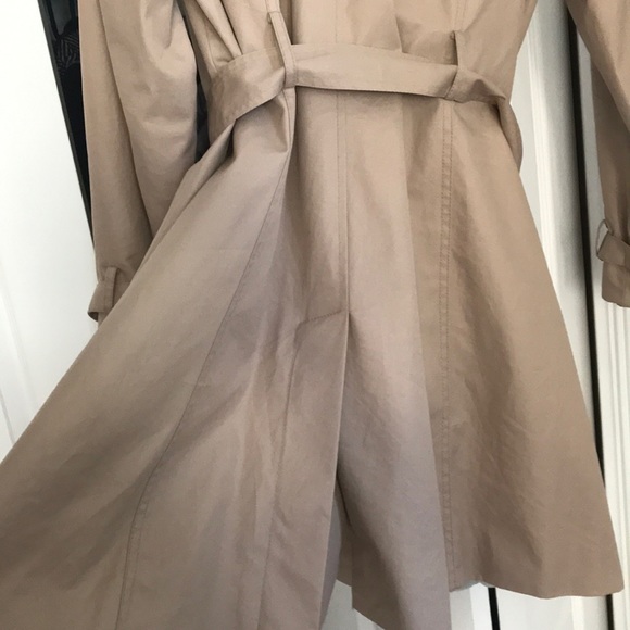 Banana Republic trench coat - Picture 5 of 5